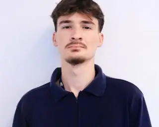 Flamengo vence no Maracanã e Cruzeiro permanece na zona de rebaixamento do Brasileirão