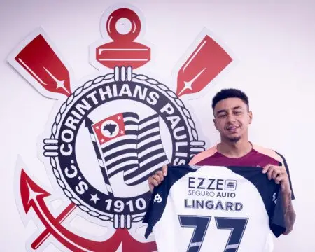 Torcedores criticam desempenho do Corinthians após derrota para o Coritiba e pedem mudanças