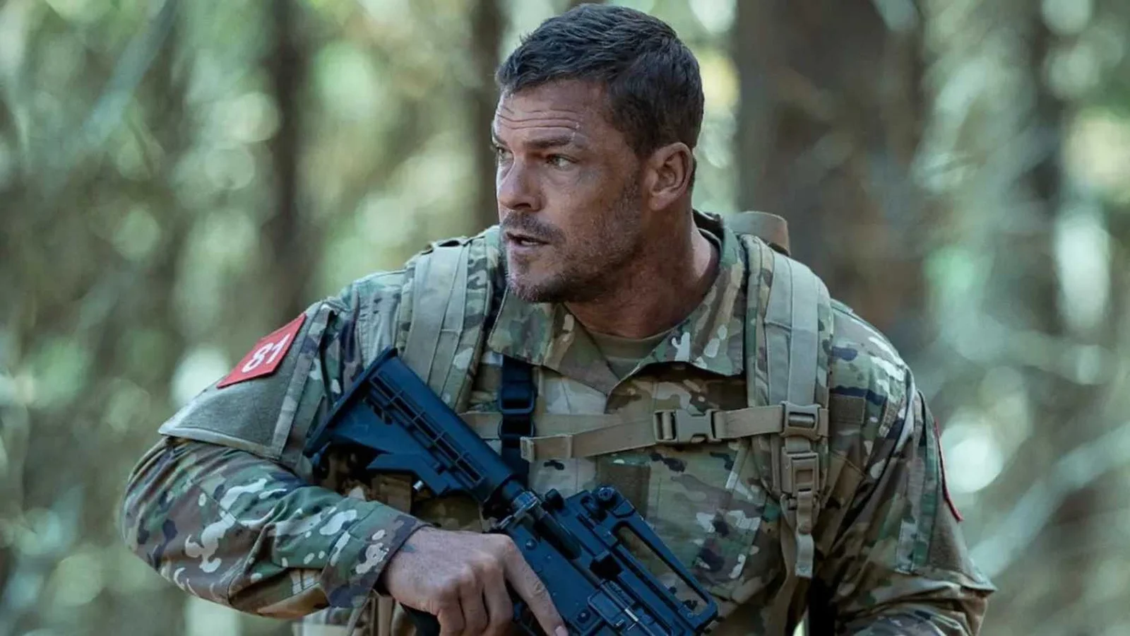 War Machine: filme do Netflix com Alan Ritchson mistura ação inspirada em Predador e Star Wars