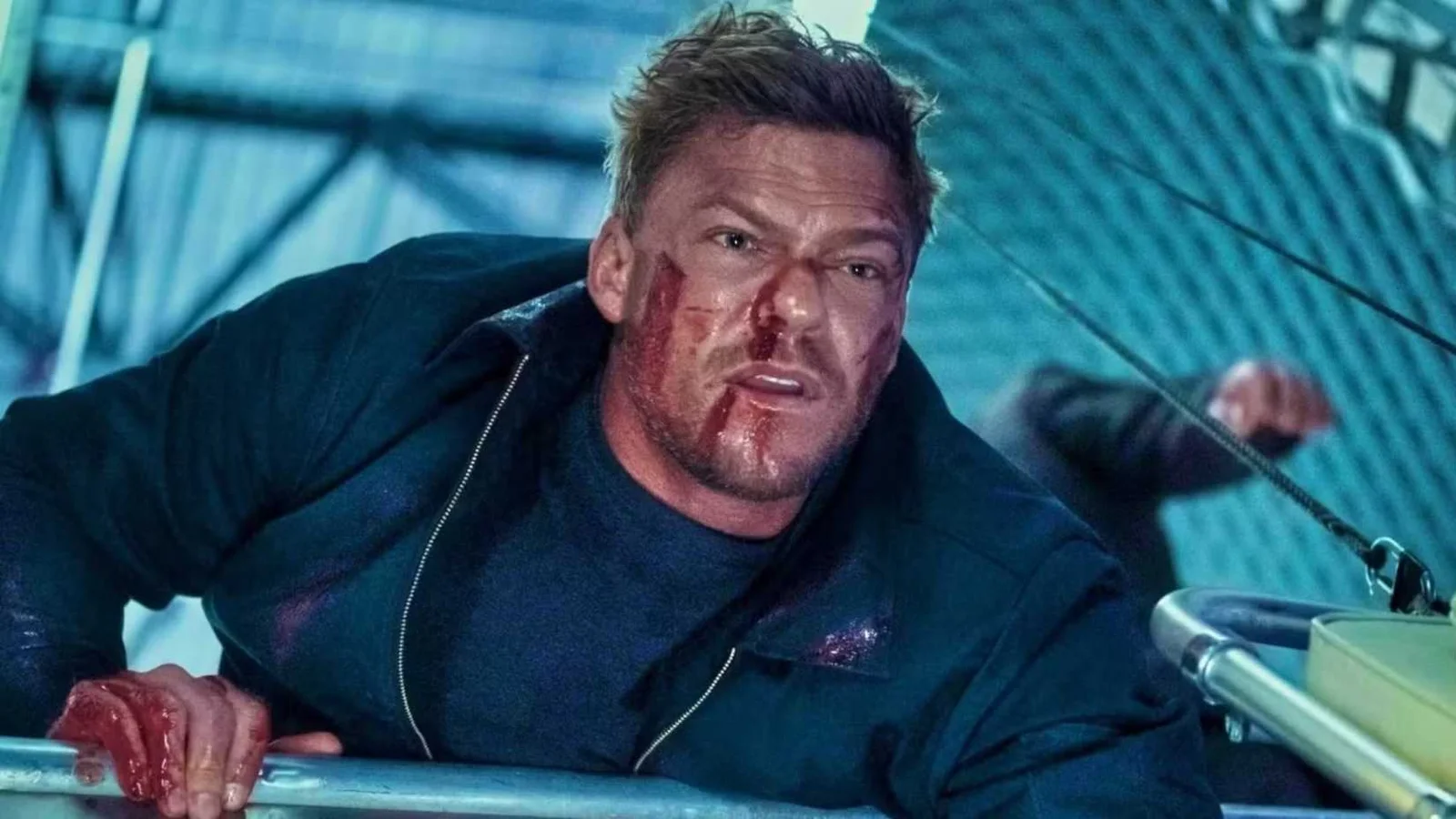 Alan Ritchson é inocentado em caso de briga com vizinho em Brentwood