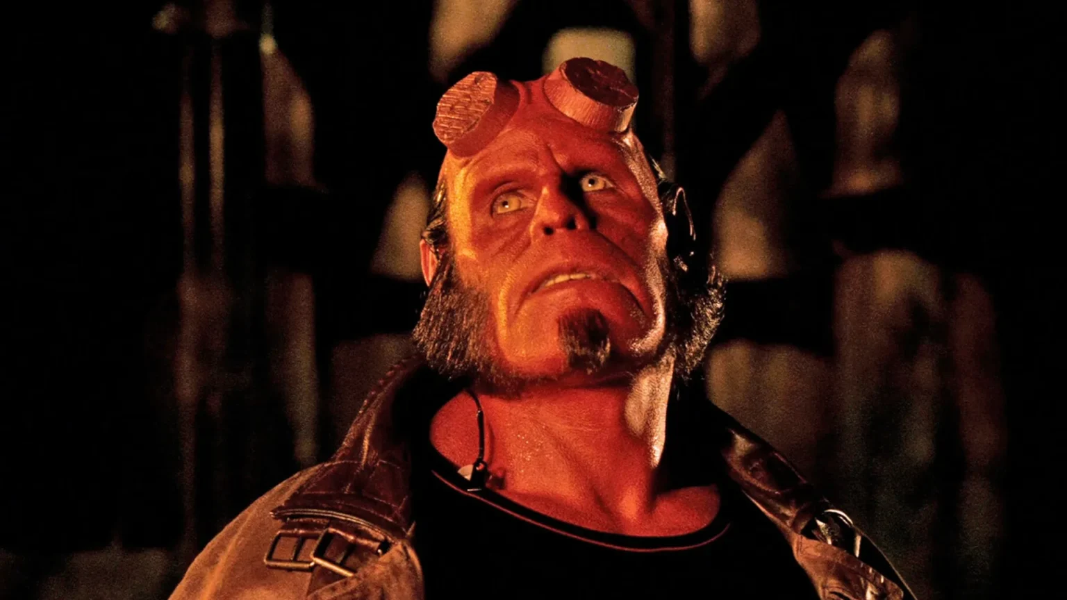 Ron Perlman quer voltar a atuar como Hellboy, mas só com Guillermo del Toro na direção