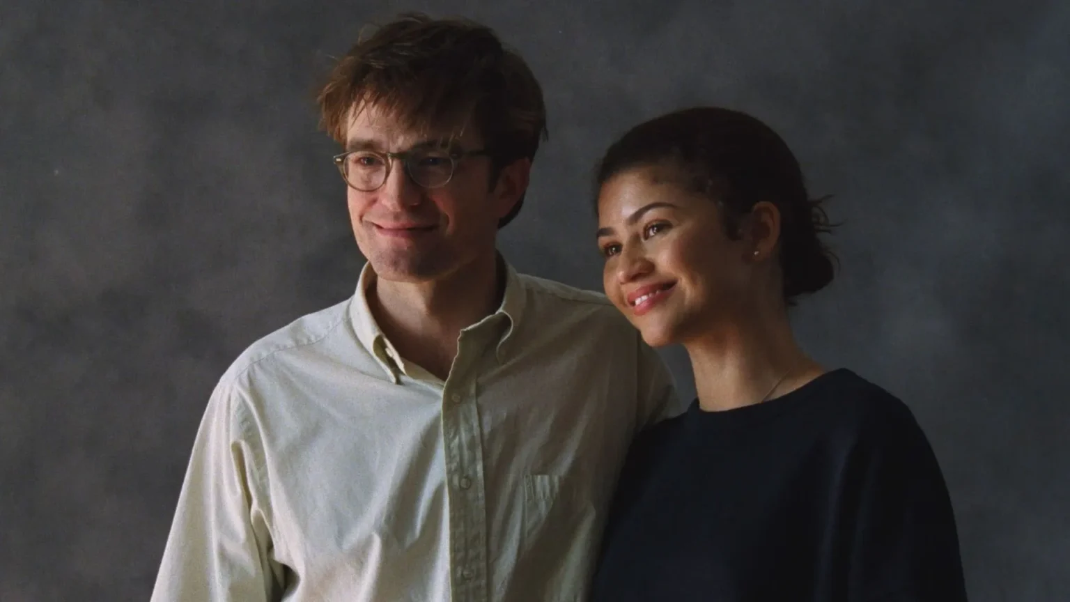 Novo filme de Robert Pattinson e Zendaya gera polêmica por cena envolvendo ataque em escola