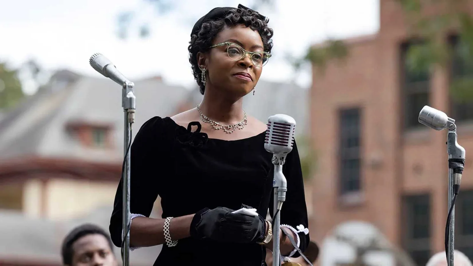 Gillian Anderson elogia roteiro do reboot de The X-Files e comenta projeto de Ryan Coogler