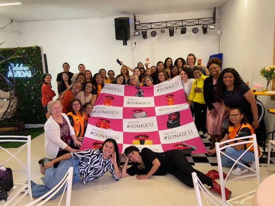 Fundação Casas Bahia e Instituto Dona de Si lançam 1,5 mil vagas em curso gratuito para mulheres