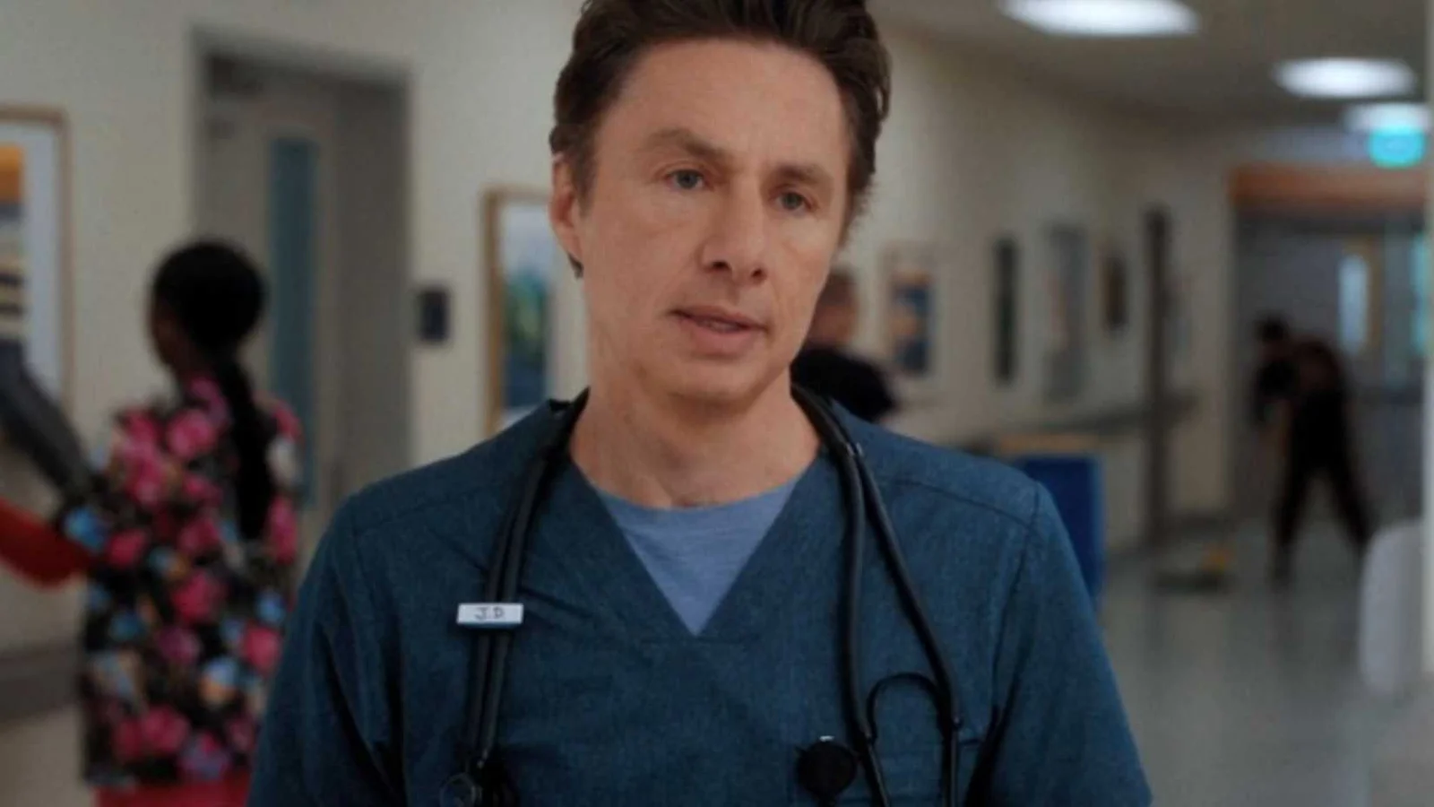 Atualização bem-humorada sobre Dr. Cox marca revival de Scrubs com piada inédita