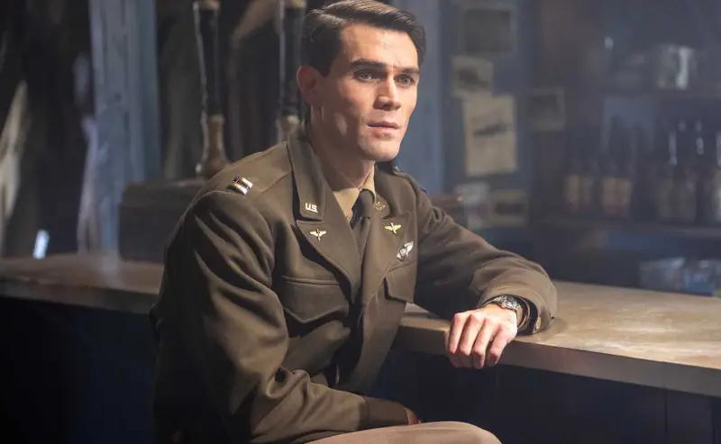 Filme biográfico sobre Jimmy Stewart com KJ Apa estreia em novembro de 2026 e gera reações divididas