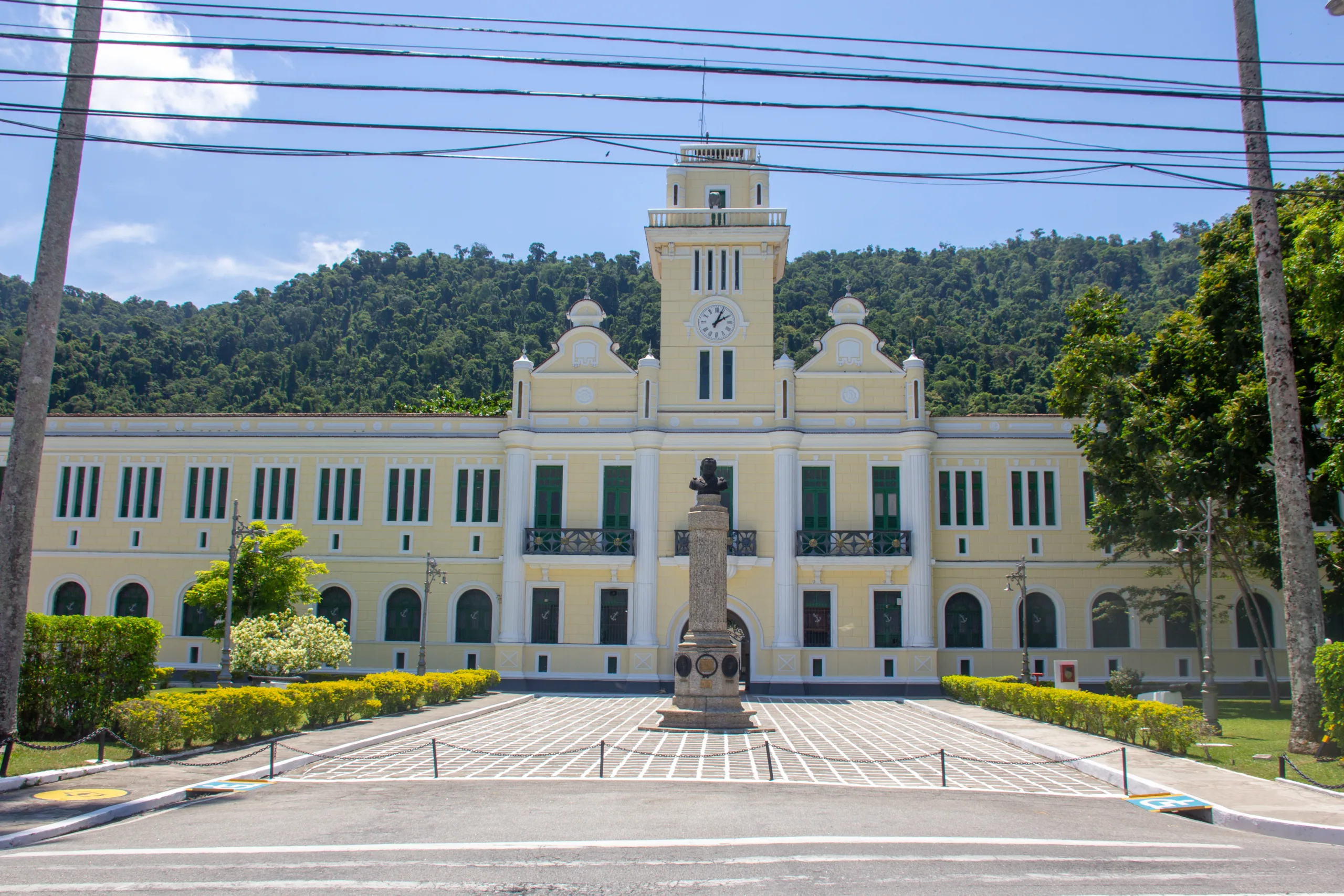 Concurso Colégio Naval 2026 abre 156 vagas com regime de internato e bolsa mensal de R$ 1.526,92