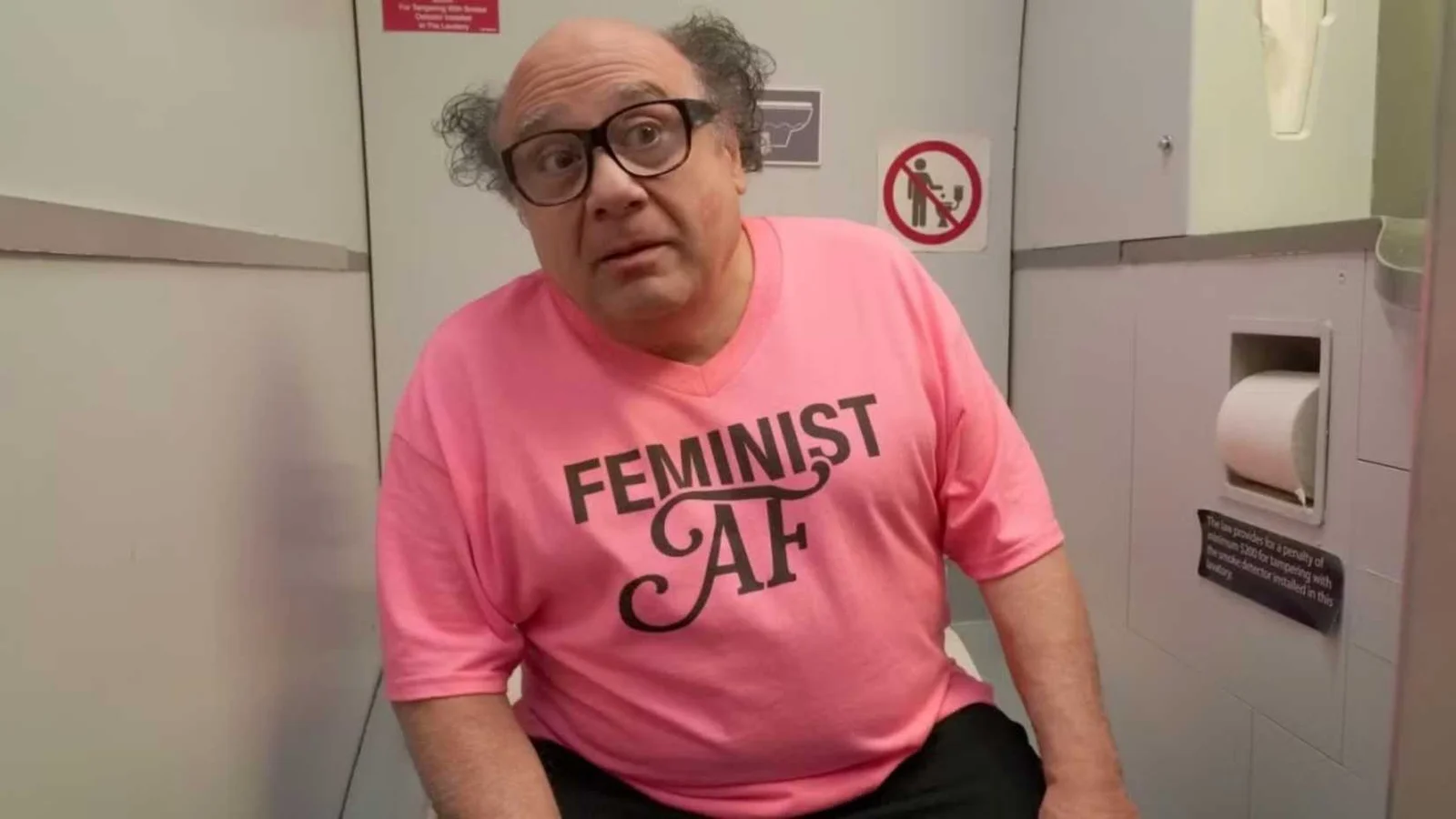 Charlie Day sugere Danny DeVito como ator ideal para interpretar Wario em sequência de Super Mario