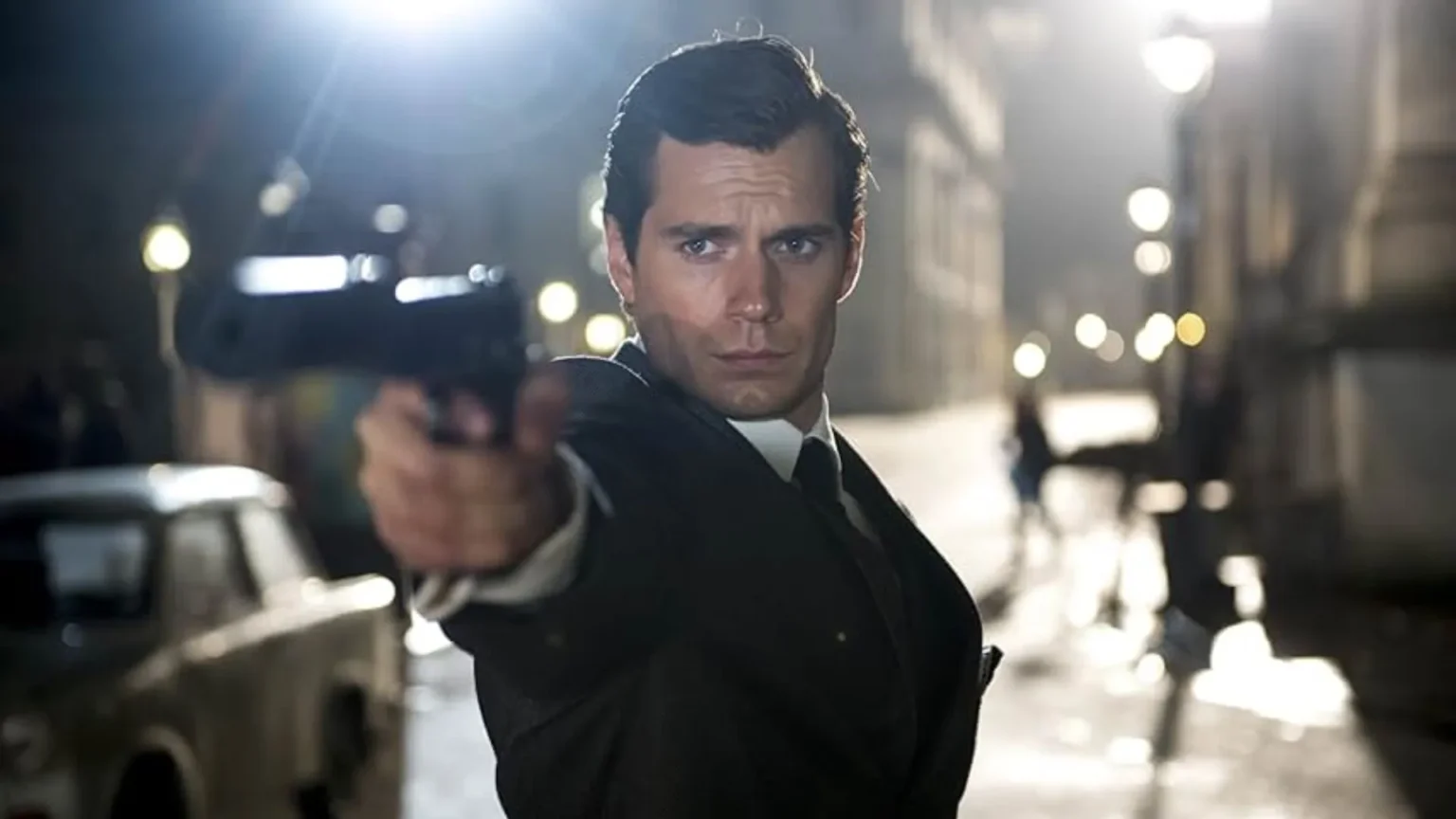 Henry Cavill sugere papel ideal em James Bond após anos de especulação dos fãs