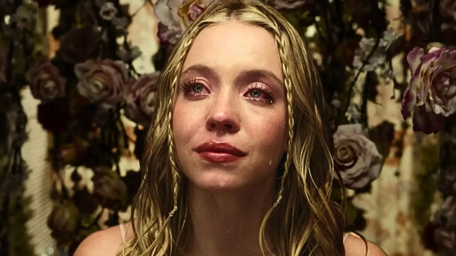 Sydney Sweeney conquista destaque em “The White Lotus” e supera papel em “Euphoria”