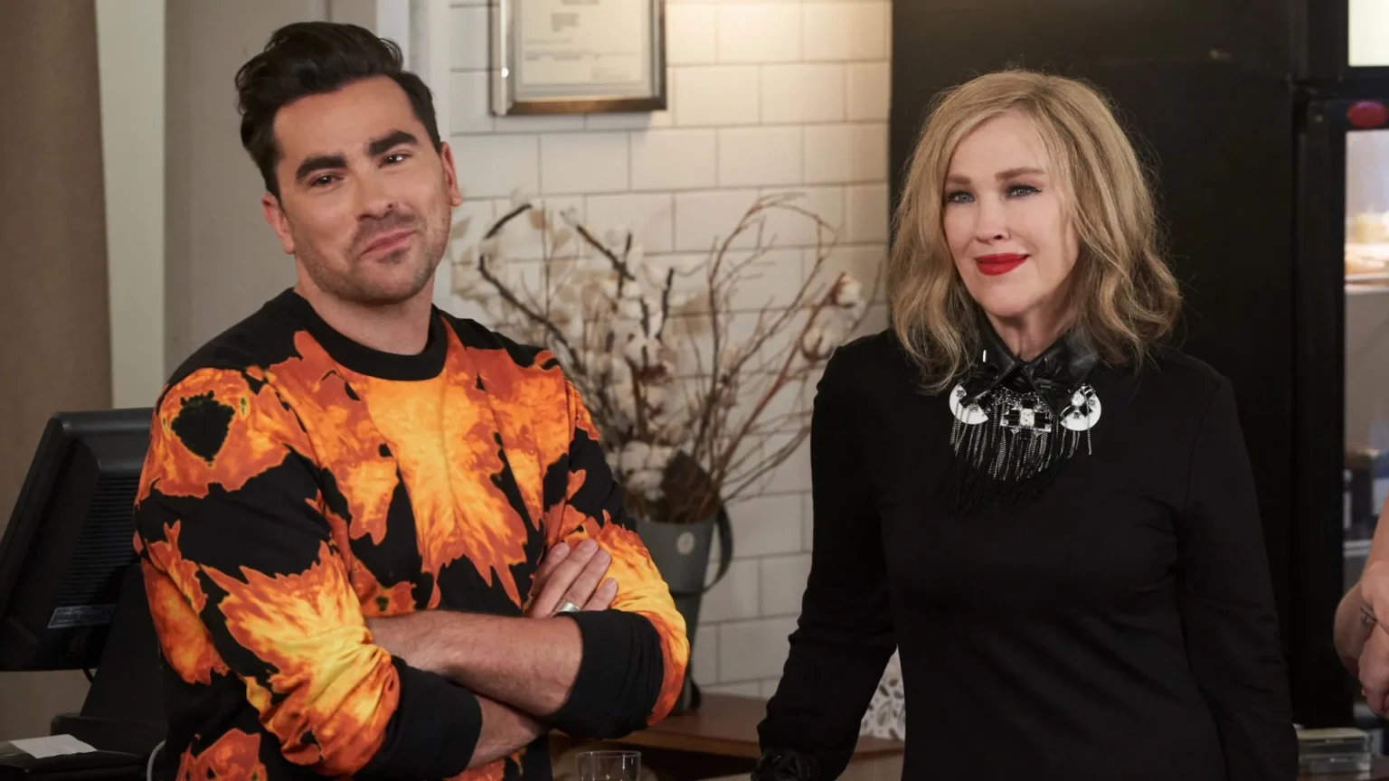 Criador de Schitt’s Creek revela que pensou em sequência antes da morte de Catherine O’Hara