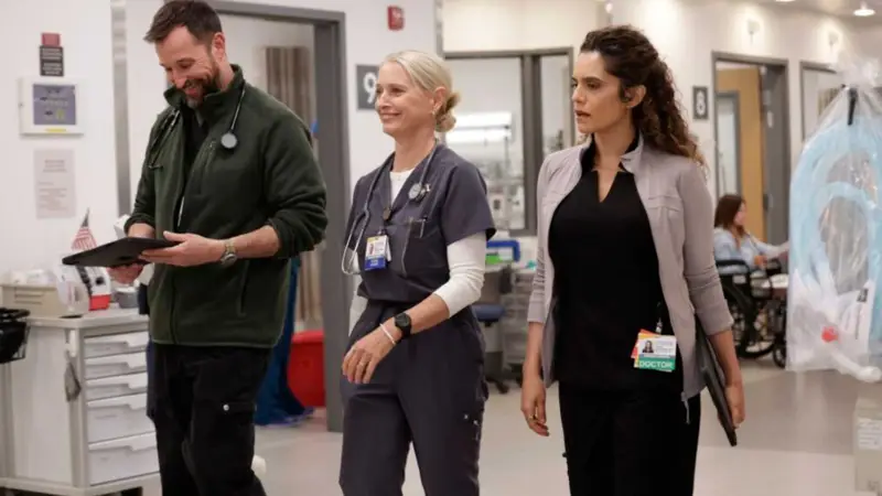 The Pitt confirma erro do salto temporal na terceira temporada e gera preocupação entre fãs