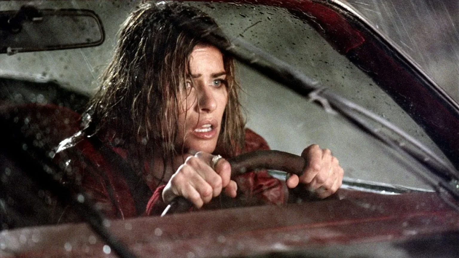 Filme de suspense “Identity” completa 23 anos com trama surpreendente e está disponível grátis para streaming