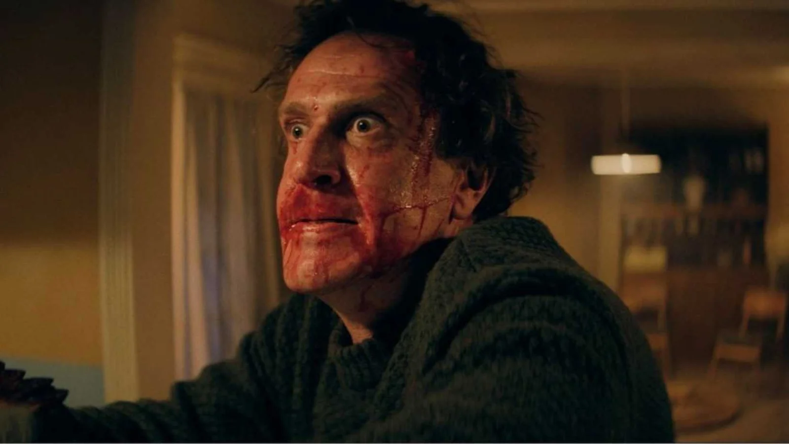 Jason Segel e Samara Weaving estrelam comédia sombria e violenta em “Over Your Dead Body”