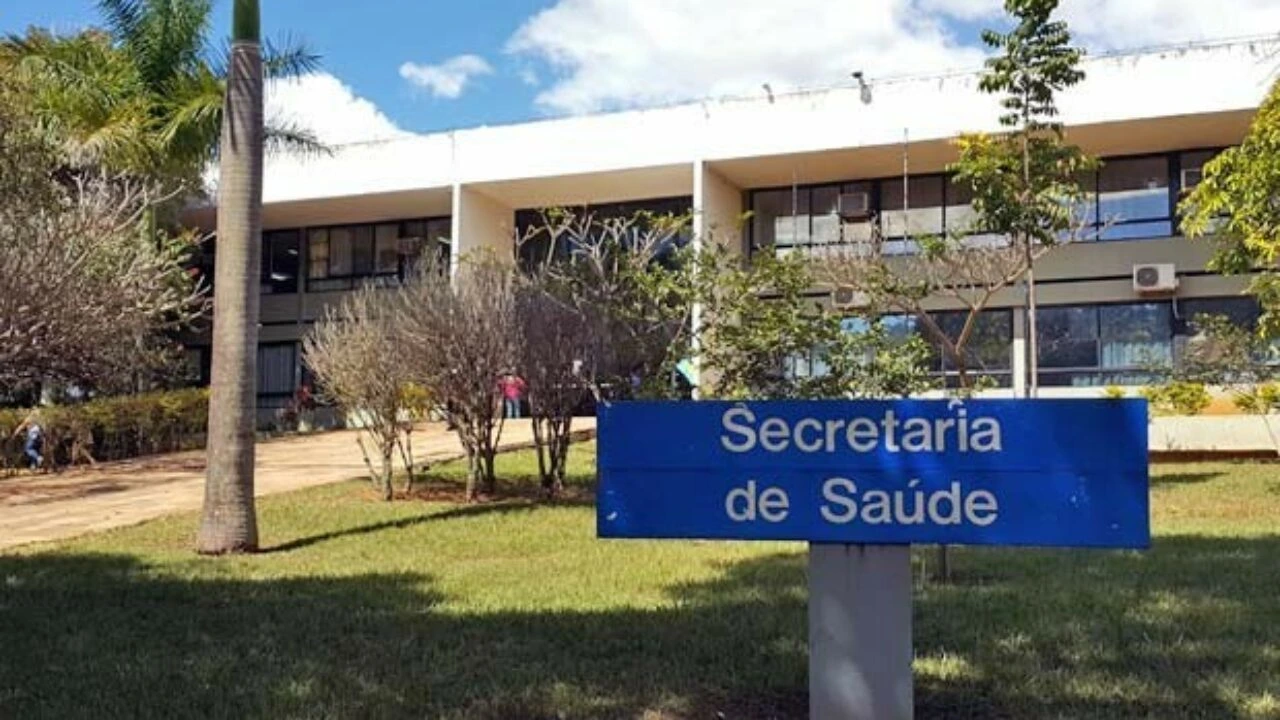 SES DF lança processo seletivo com 900 vagas temporárias e salários de até R$ 4,1 mil