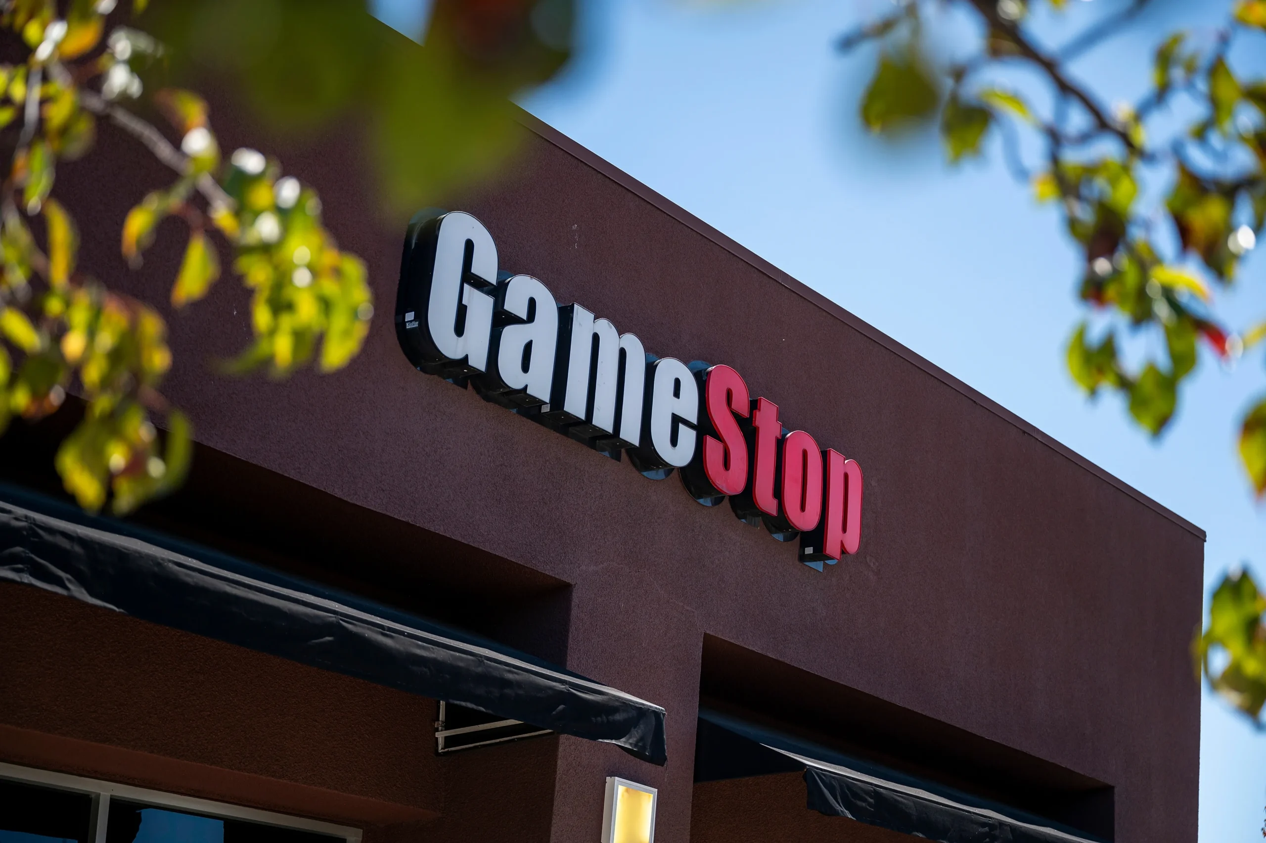 GameStop oferece US$ 56 bilhões para adquirir eBay e desafiar Amazon