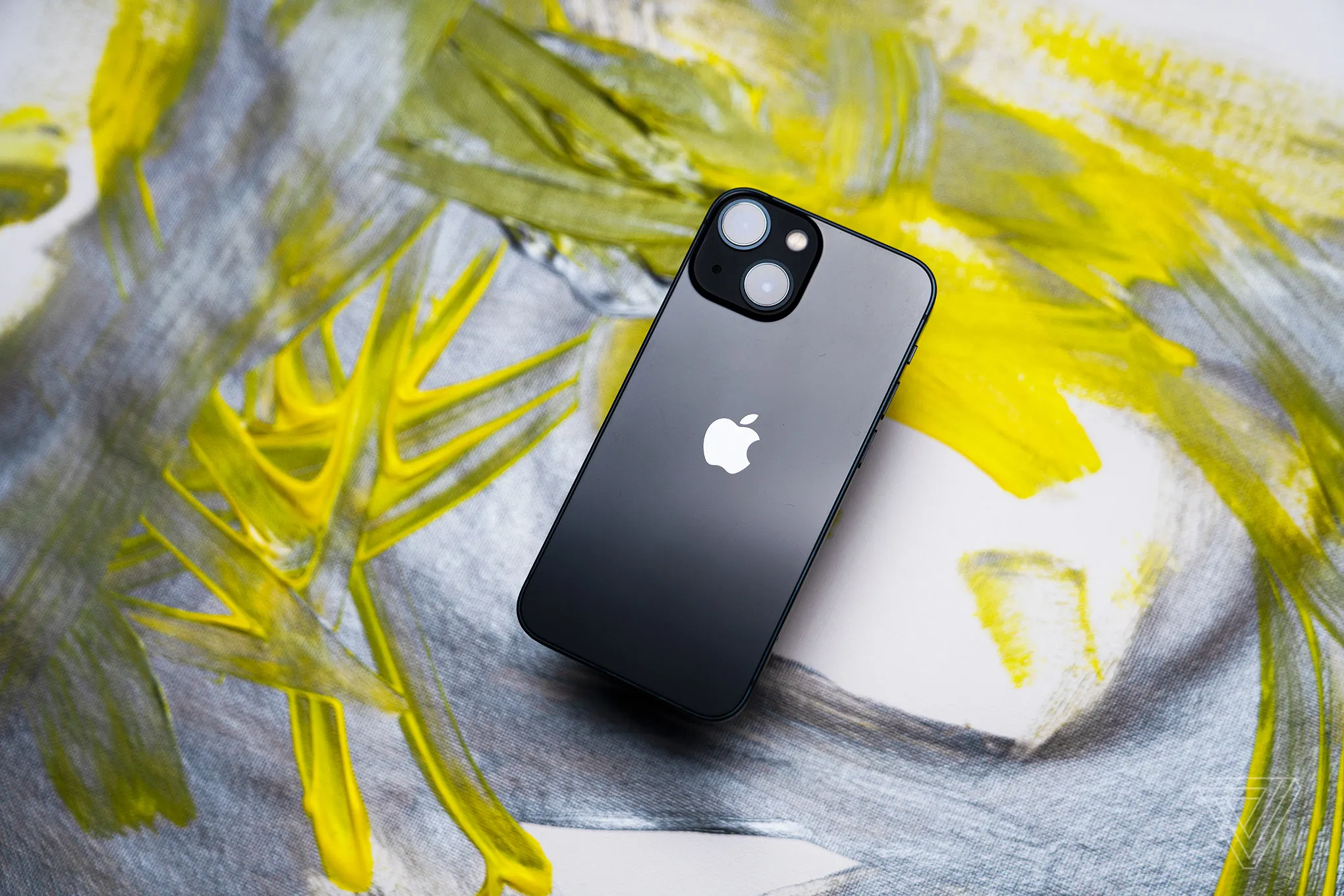 iPhone 13 Mini chega ao fim da linha: autora compartilha experiência com o modelo compacto