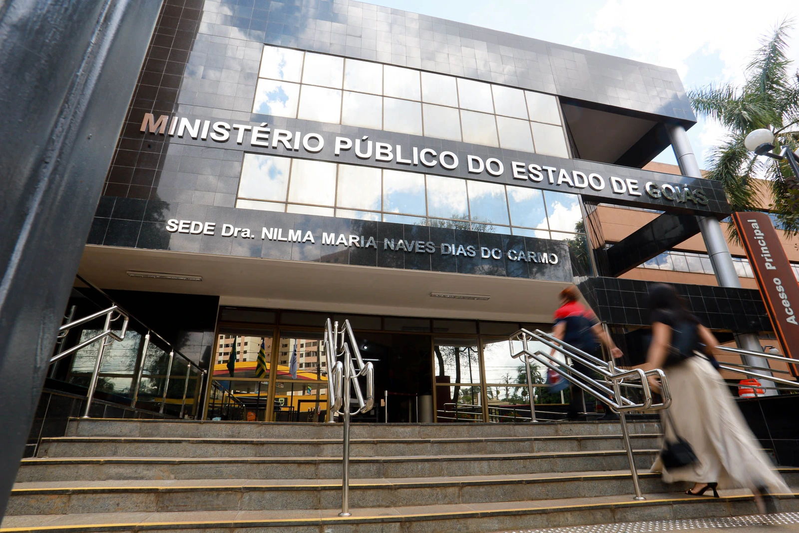 Ministério Público de Goiás anuncia concurso para Analista Ministerial com vagas em educação e engenharia ambiental