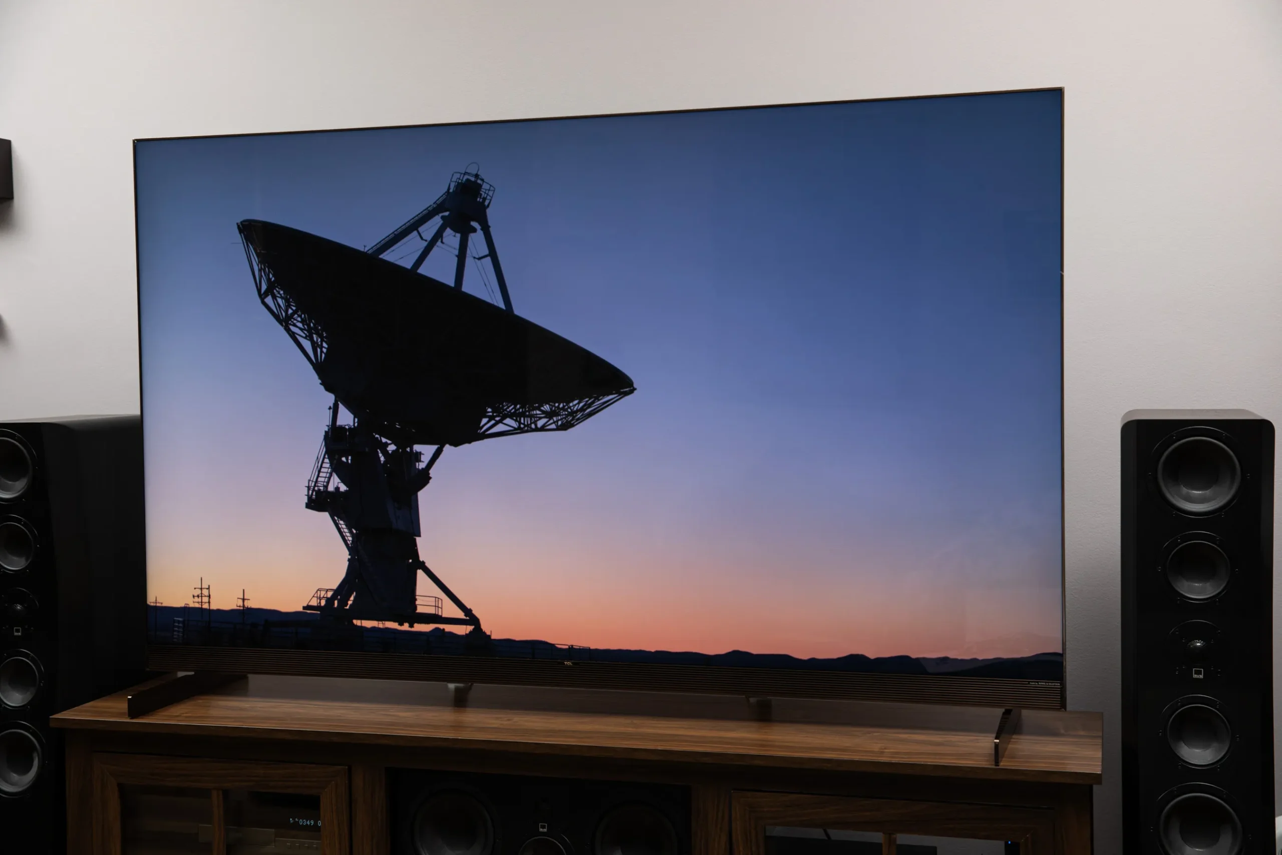 TVs RGB LED apresentam problemas de vazamento de cor em demonstração da Display Week