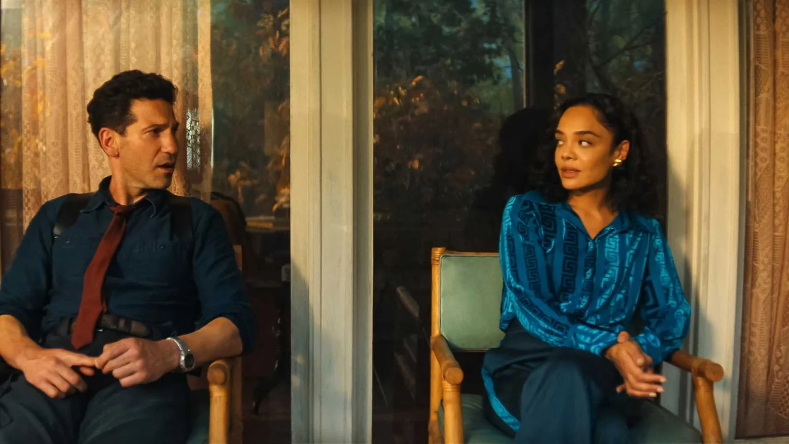 Série policial da Netflix com estrelas do MCU é a grande surpresa de 2026
