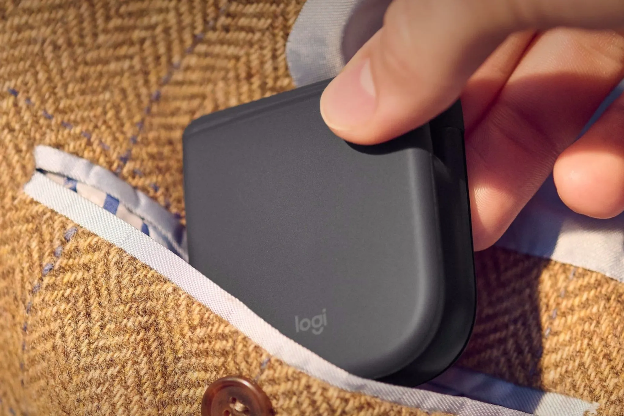 Logitech desenvolve mouse dobrável que promete melhorar uso em laptops