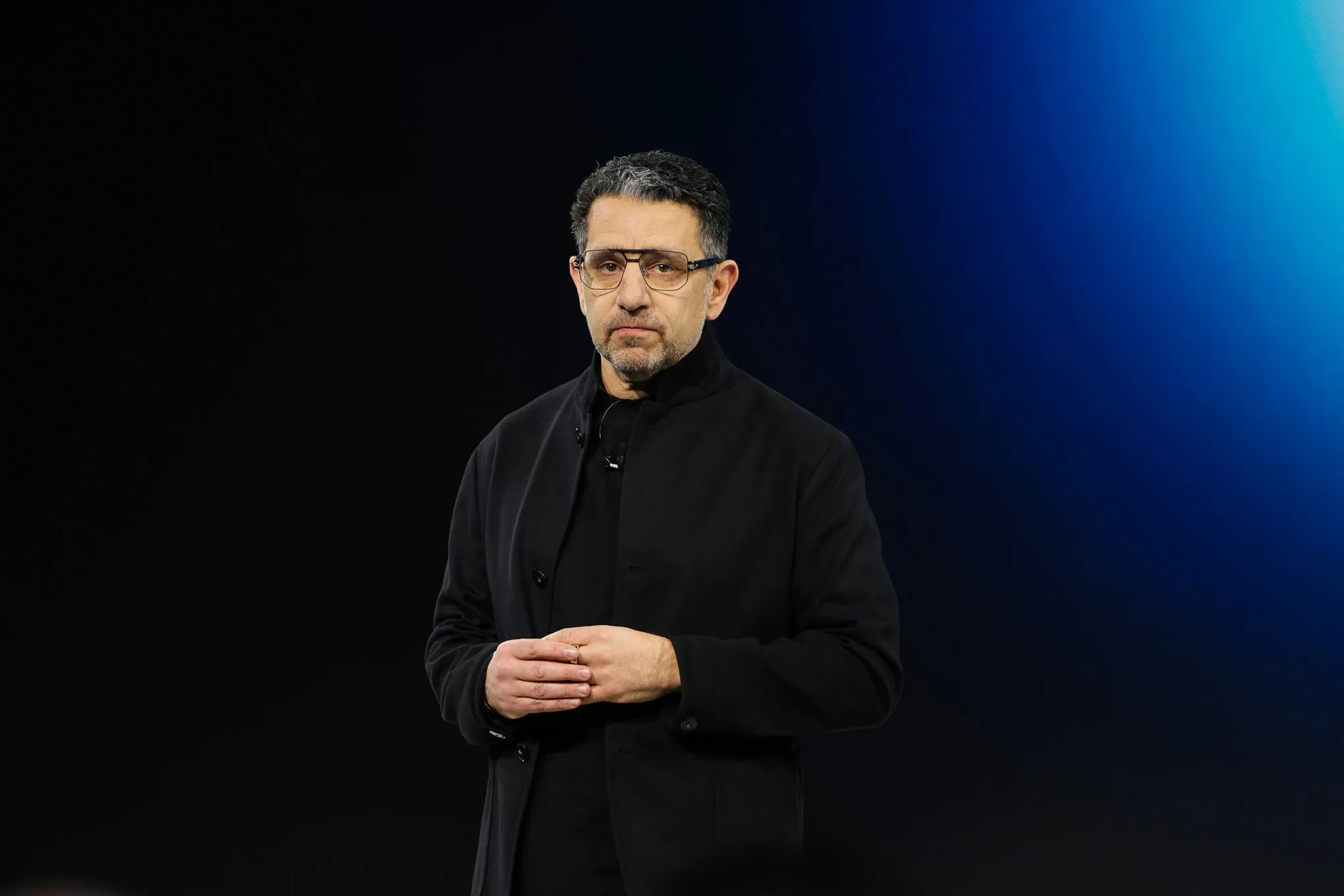 Panos Panay comenta rumores sobre novo smartphone da Amazon