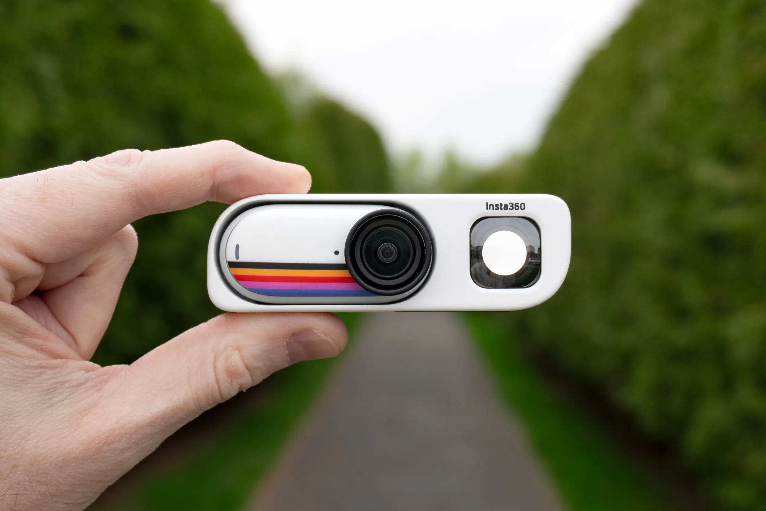 Insta360 lança Retro Viewfinder para transformar Go 3S em câmera portátil com estilo vintage