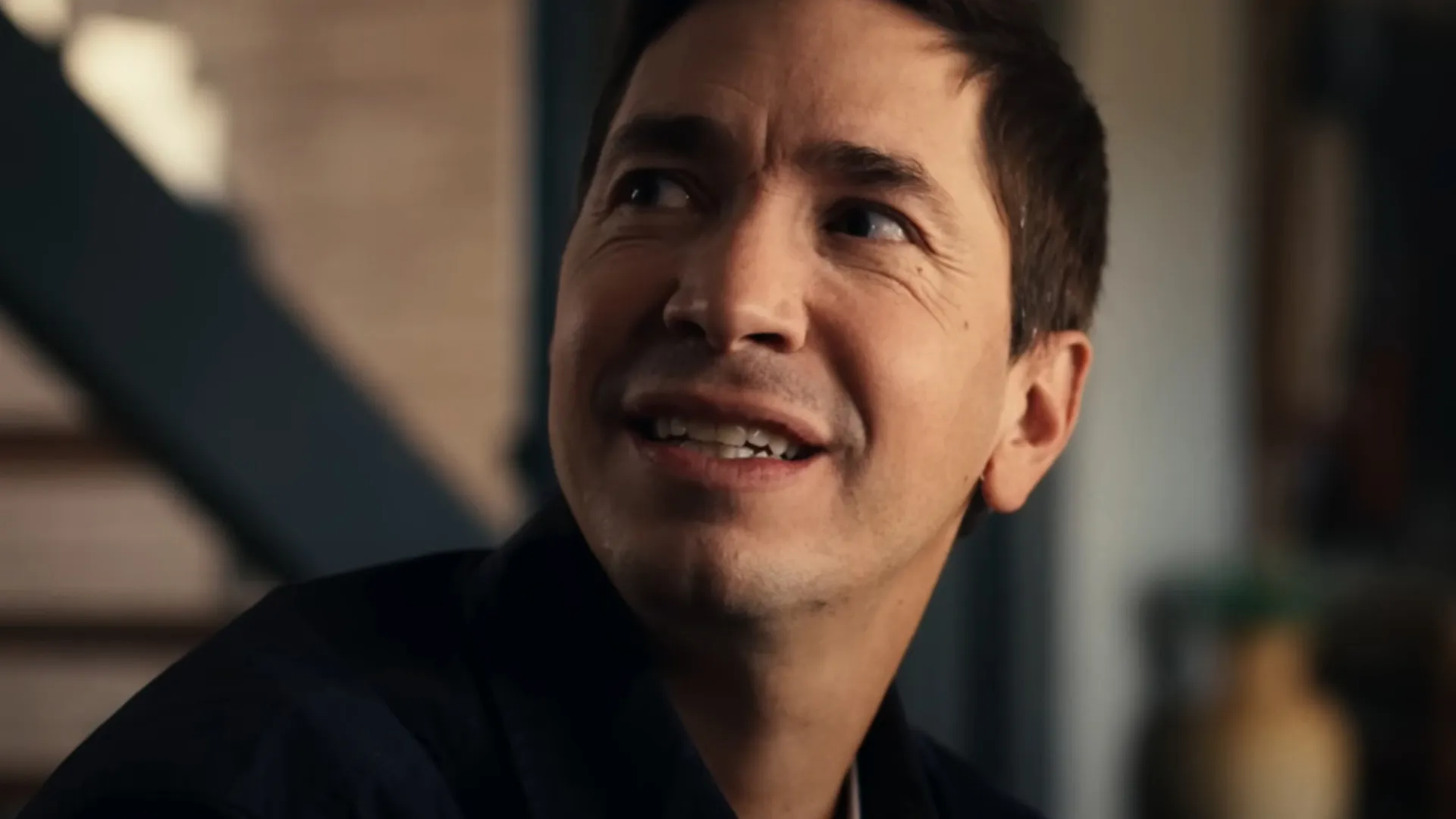 Justin Long retorna em thriller de suspense com abelhas assassinas