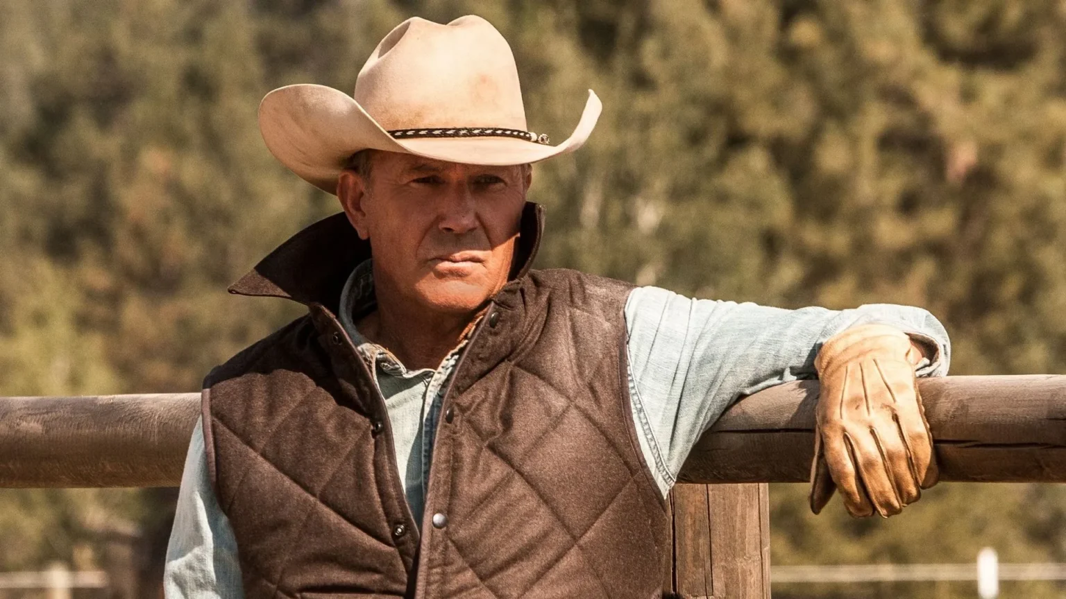 Taylor Sheridan confirma quem é o verdadeiro substituto de John Dutton na série Dutton Ranch
