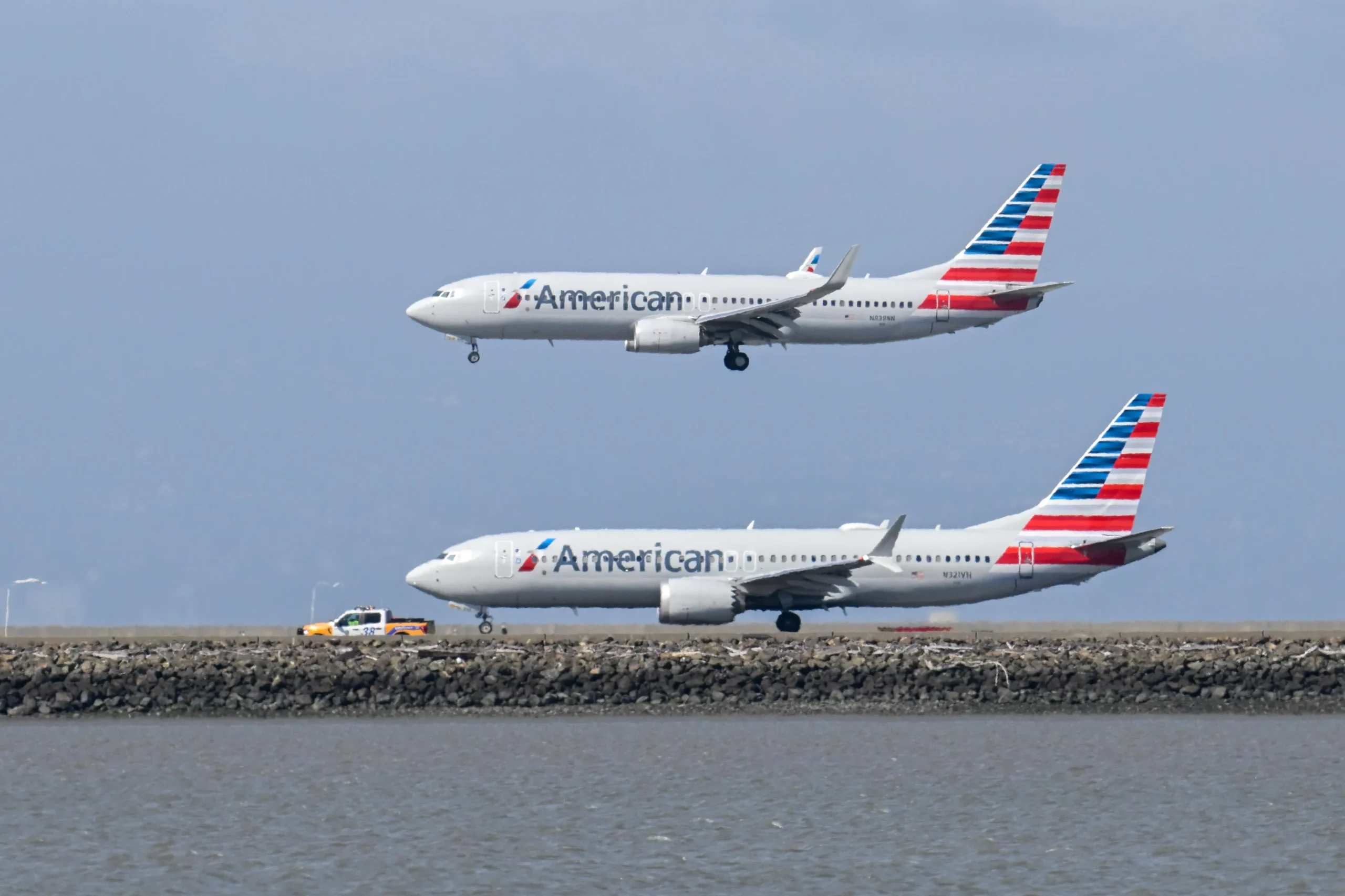 American Airlines começa a instalar Wi-Fi Starlink em centenas de aviões