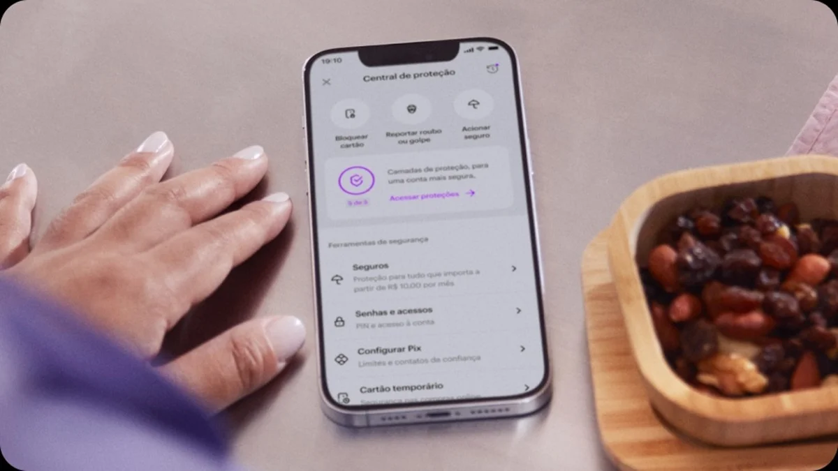 Nubank orienta clientes sobre como agir em caso de PIX roubado ou golpes digitais