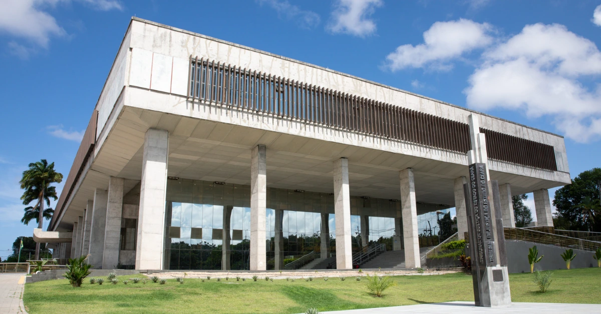 Concurso TJ CE 2026 oferece 12 vagas para Técnico Judiciário com salário superior a R$ 5 mil