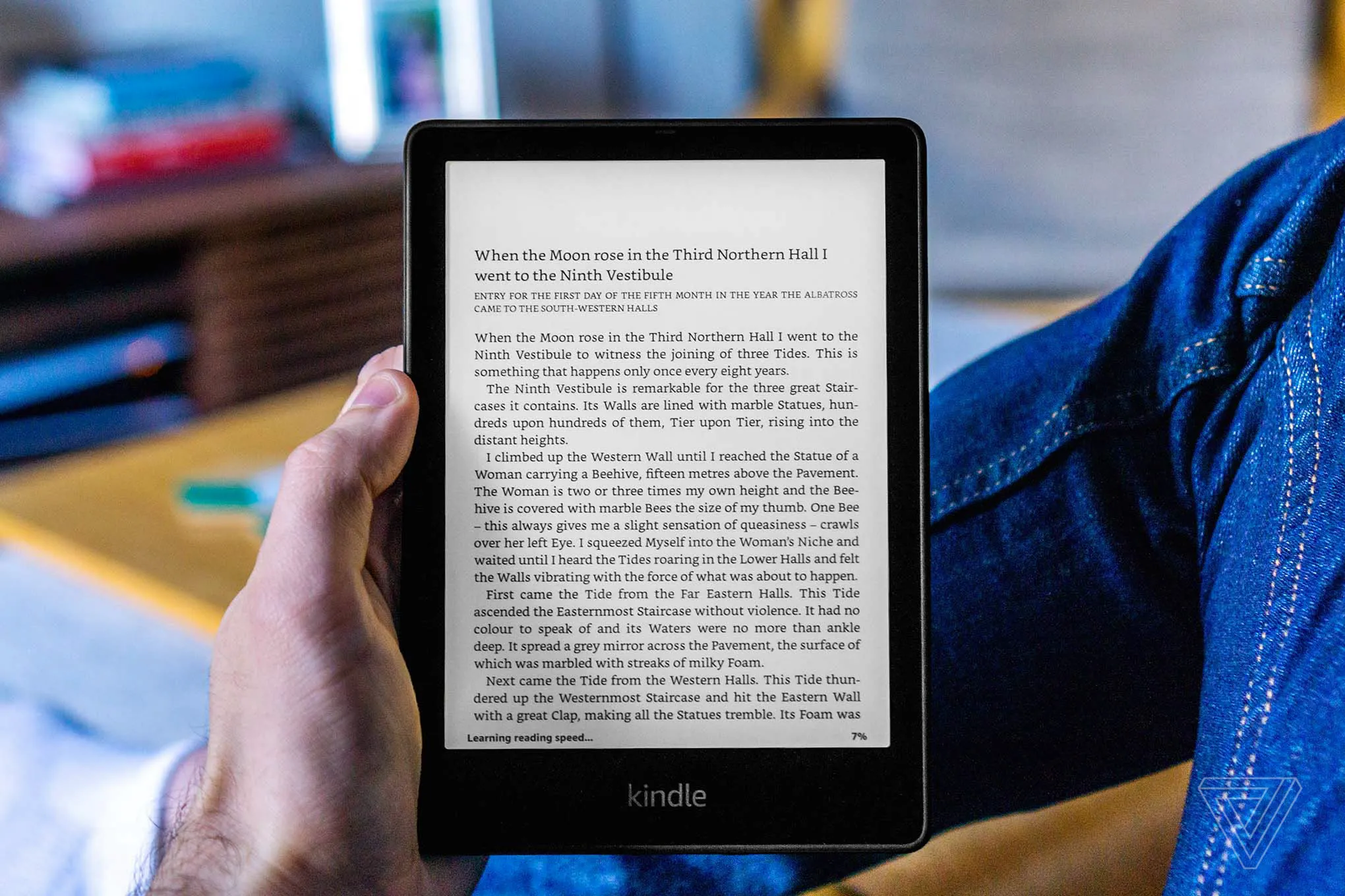 Kindle Paperwhite 2021 está com preço inferior ao modelo básico da Amazon
