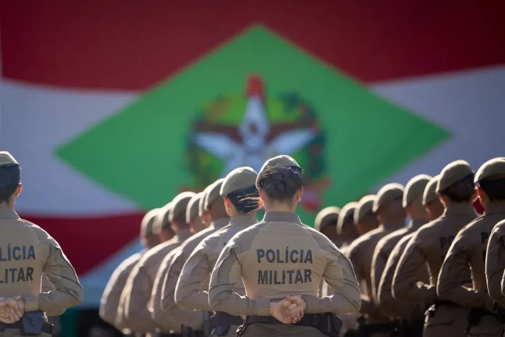 Polícia Militar de Santa Catarina escolhe Instituto AOCP para concurso com 500 vagas para Soldado