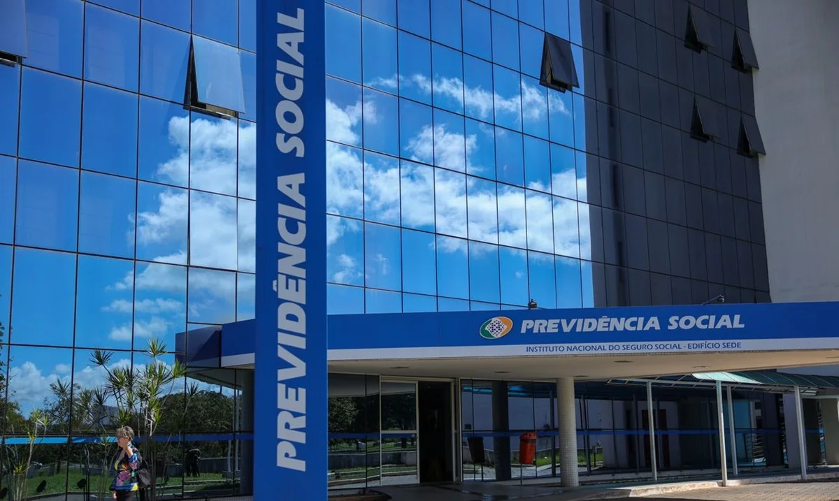Saiba quanto investir por mês para garantir R$ 2 mil de renda extra na aposentadoria