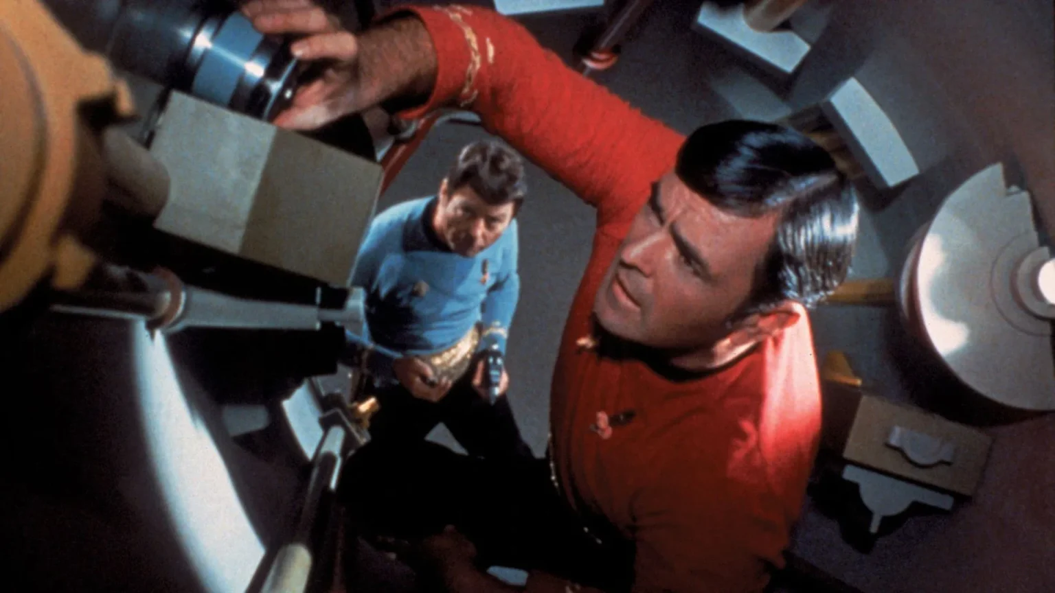 Como Cada Série de Star Trek Tornou Sua Nave Principal Única e Marcante