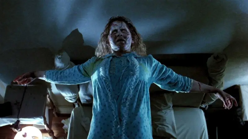 Scarlett Johansson estrela remake de “O Exorcista” dirigido por Mike Flanagan