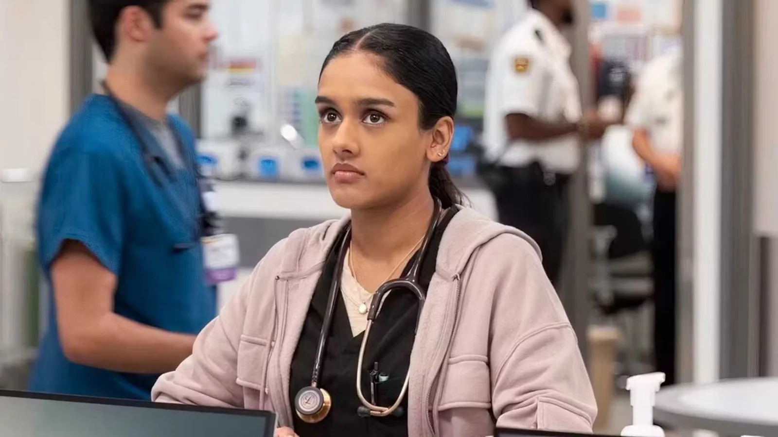 <strong>‘The Pitt’ confirma saída importante de personagem do pronto-socorro na terceira temporada</strong>