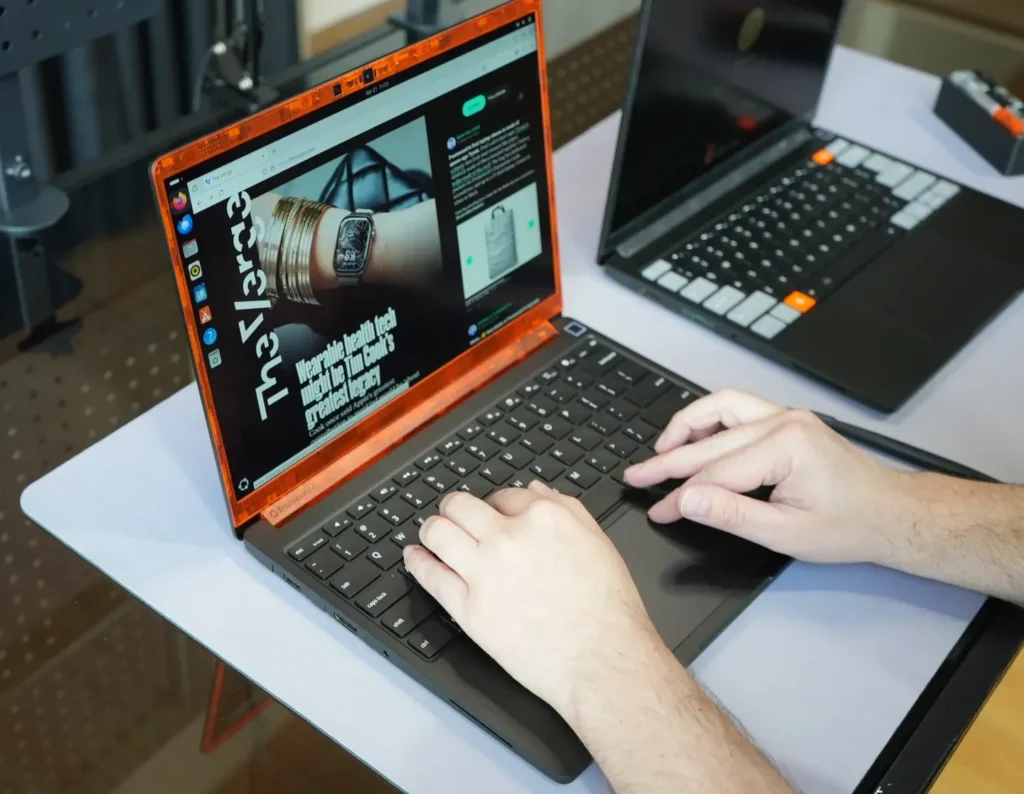 Framework adia entrega do laptop 13 Pro em até três meses