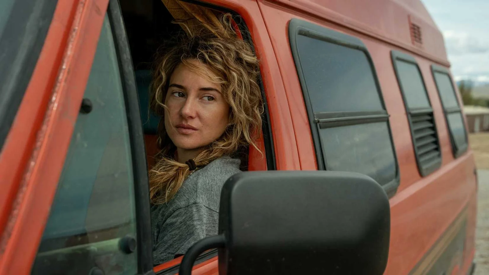 Série “Three Women” domina streaming da Starz com recorde de 588 dias no Top 10