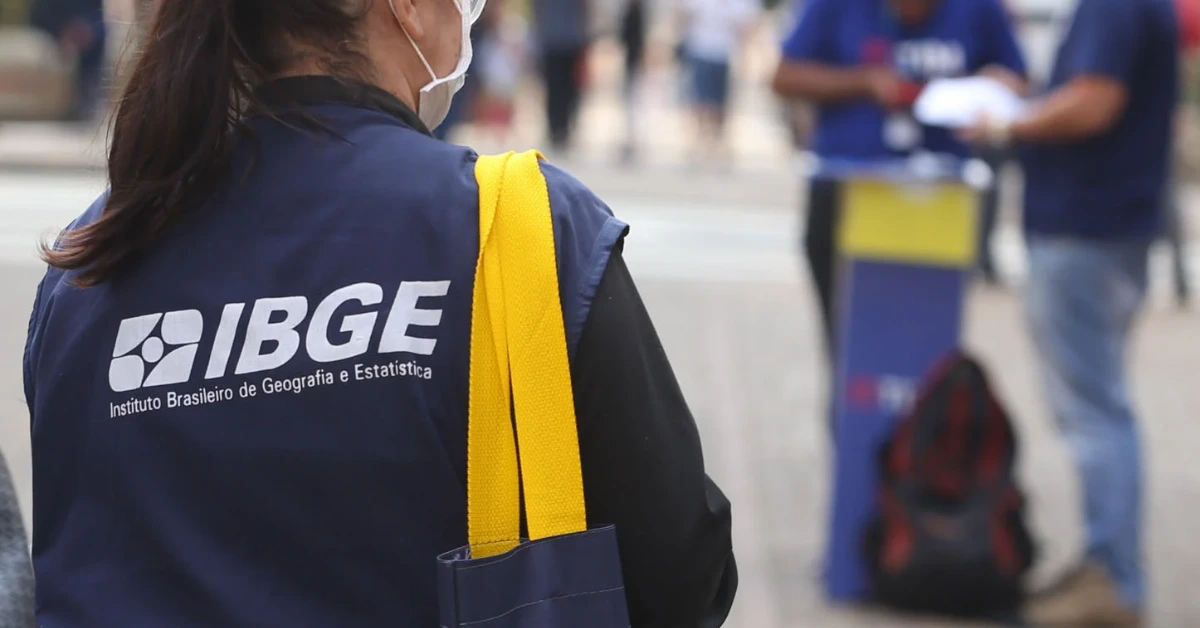 IBGE lança concurso para 8.238 vagas temporárias de nível médio com salários de até R$ 4.008