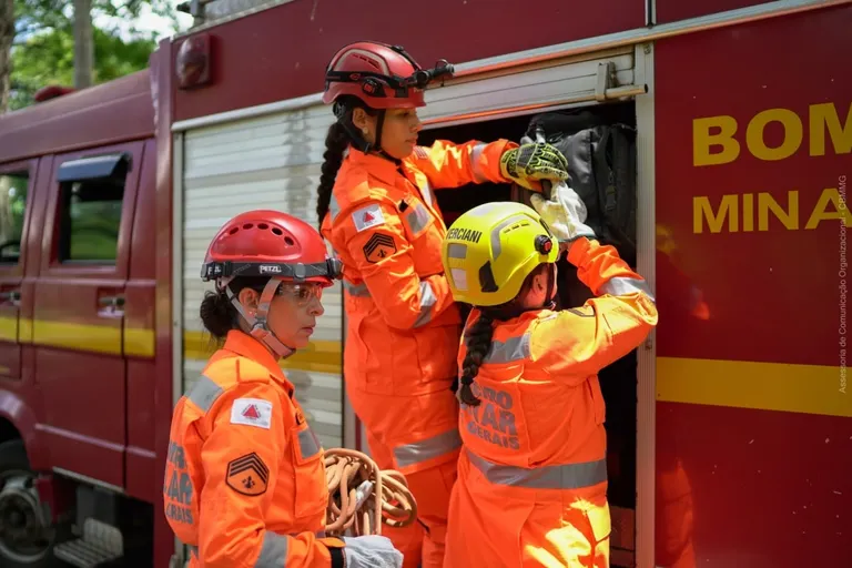 Concurso Bombeiros MG 2026 oferece 342 vagas com salários de até R$ 11,5 mil