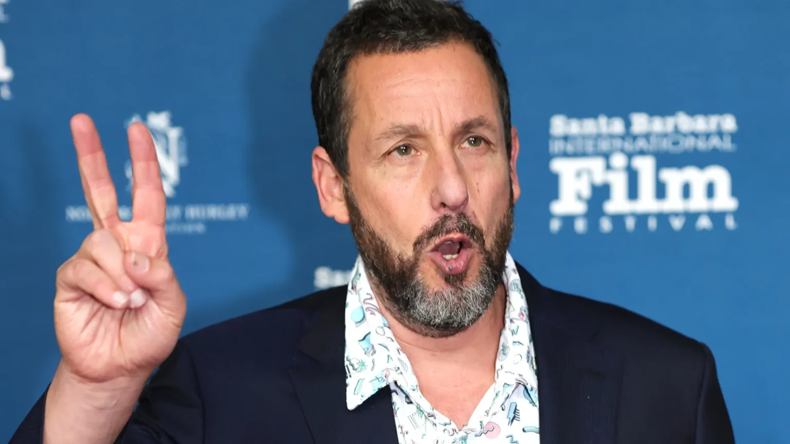 Grown Ups 3 é confirmado e estreia no streaming com elenco original e viagem pela Europa