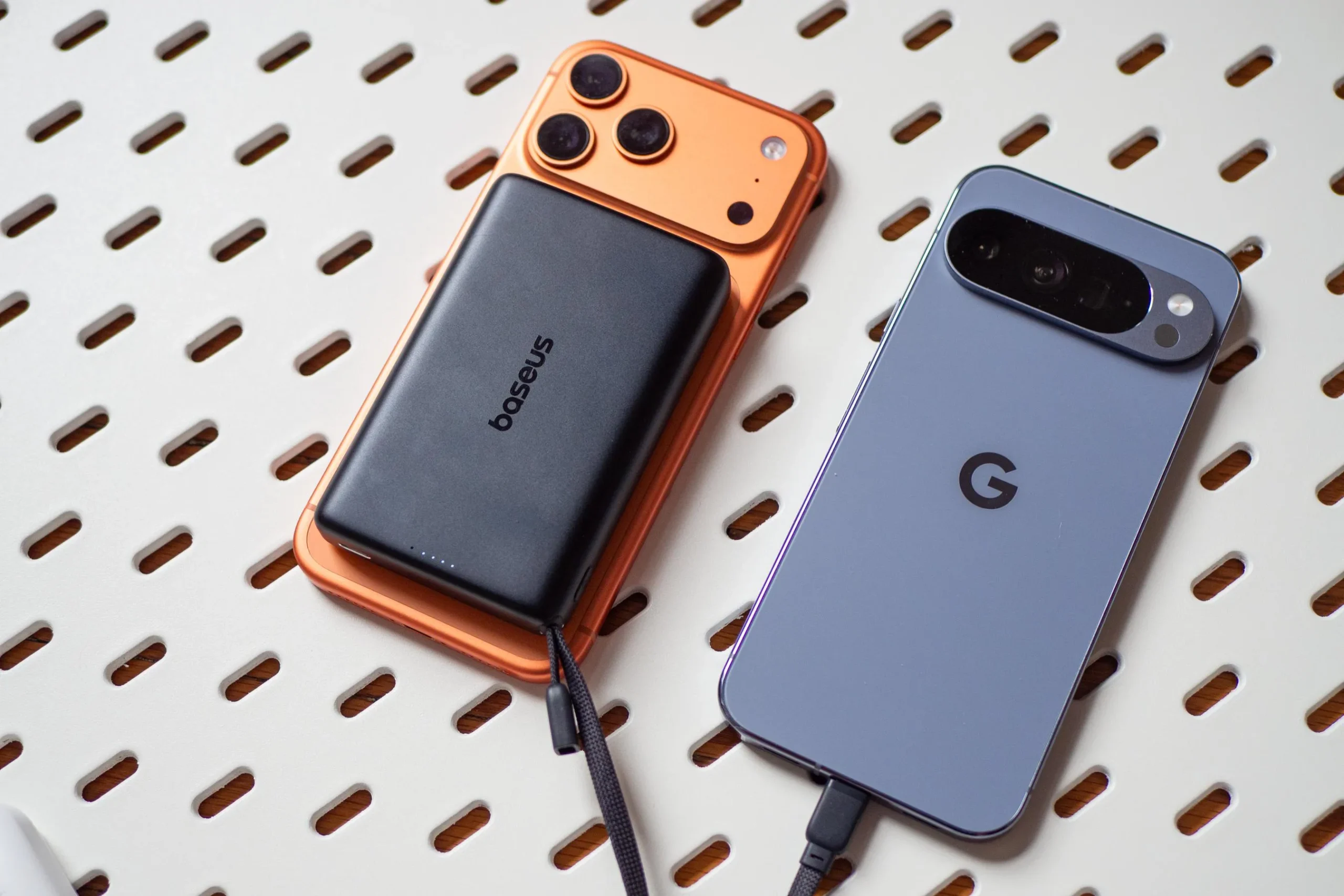 Power bank Baseus AM52 com Qi2 fica mais barato em oferta exclusiva para leitores