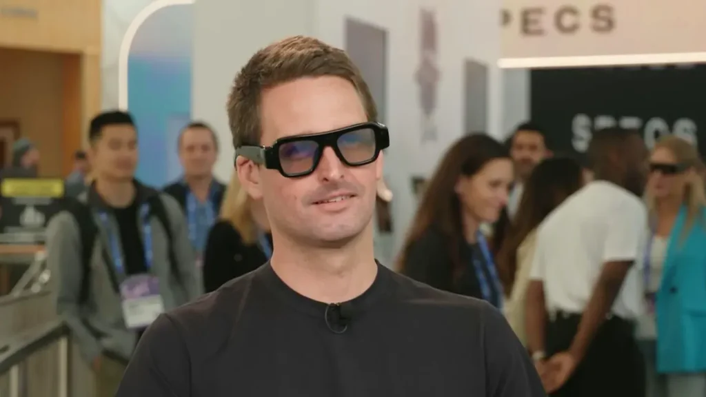 Snap lança óculos inteligentes de R$ 12 mil e aposta em design ousado para público seleto