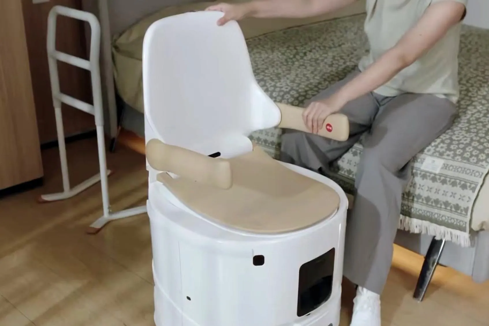 Xiaoban: o primeiro vaso sanitário autônomo que vai até você
