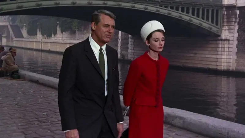 Lançamento em 4K de Charade reforça legado de Audrey Hepburn após 63 anos
