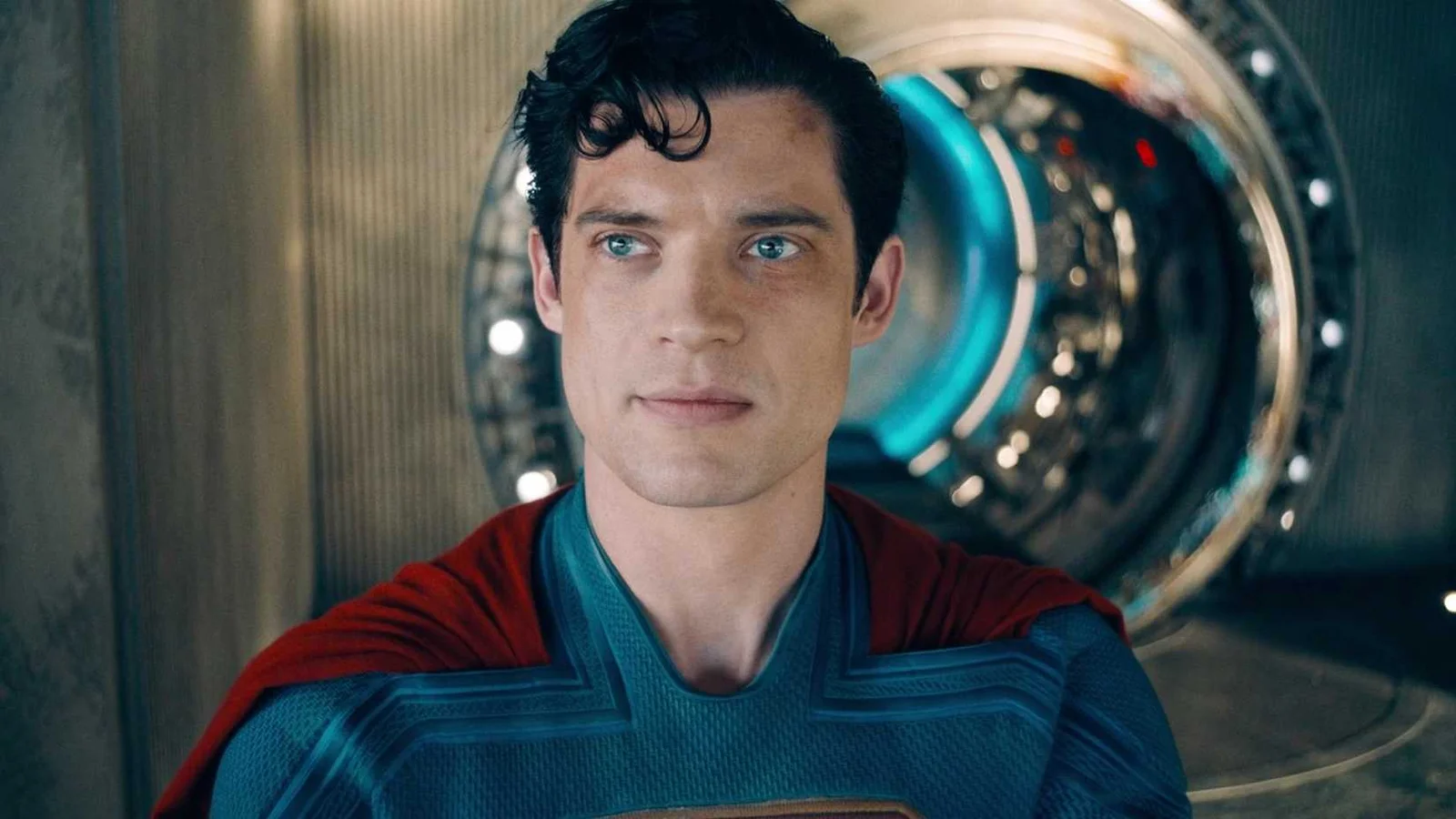 Superman lidera streaming no Prime Video enquanto Supergirl estreia com expectativas mistas