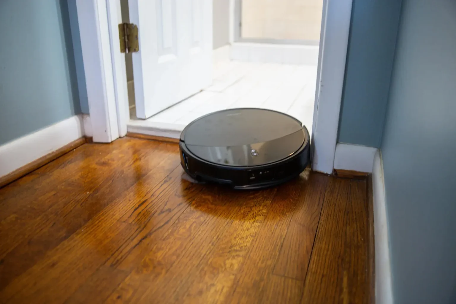 Roborock Saros 20 tem desconto de R$ 1.200 no Prime Day e é destaque entre robôs aspiradores