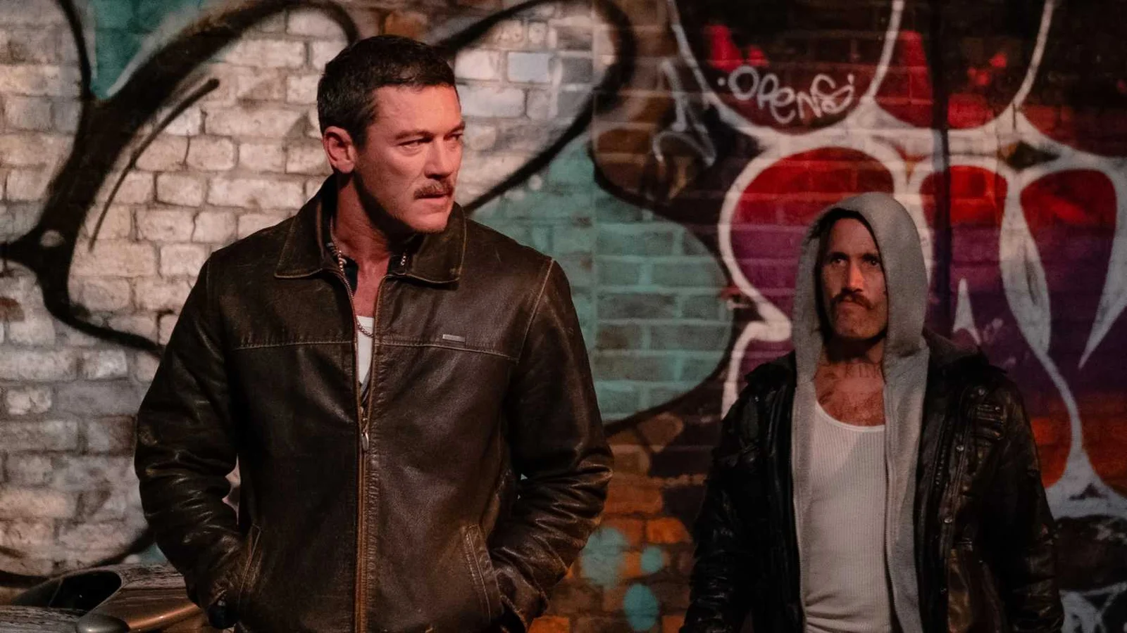 Filme esquecido com Luke Evans vira sucesso relâmpago no catálogo da Netflix